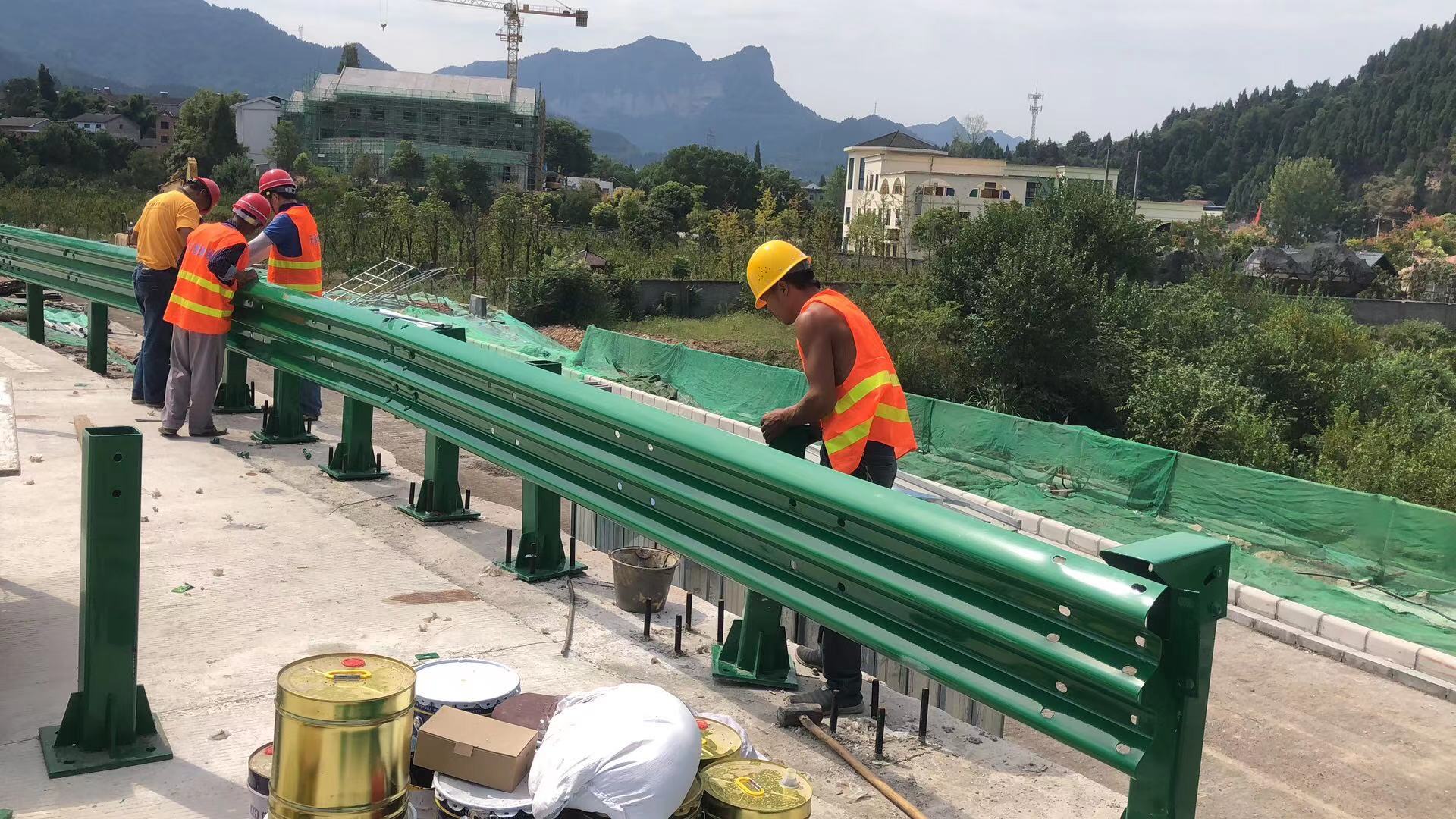 鹿城区波形护栏立柱热镀锌波形护栏 - 推荐