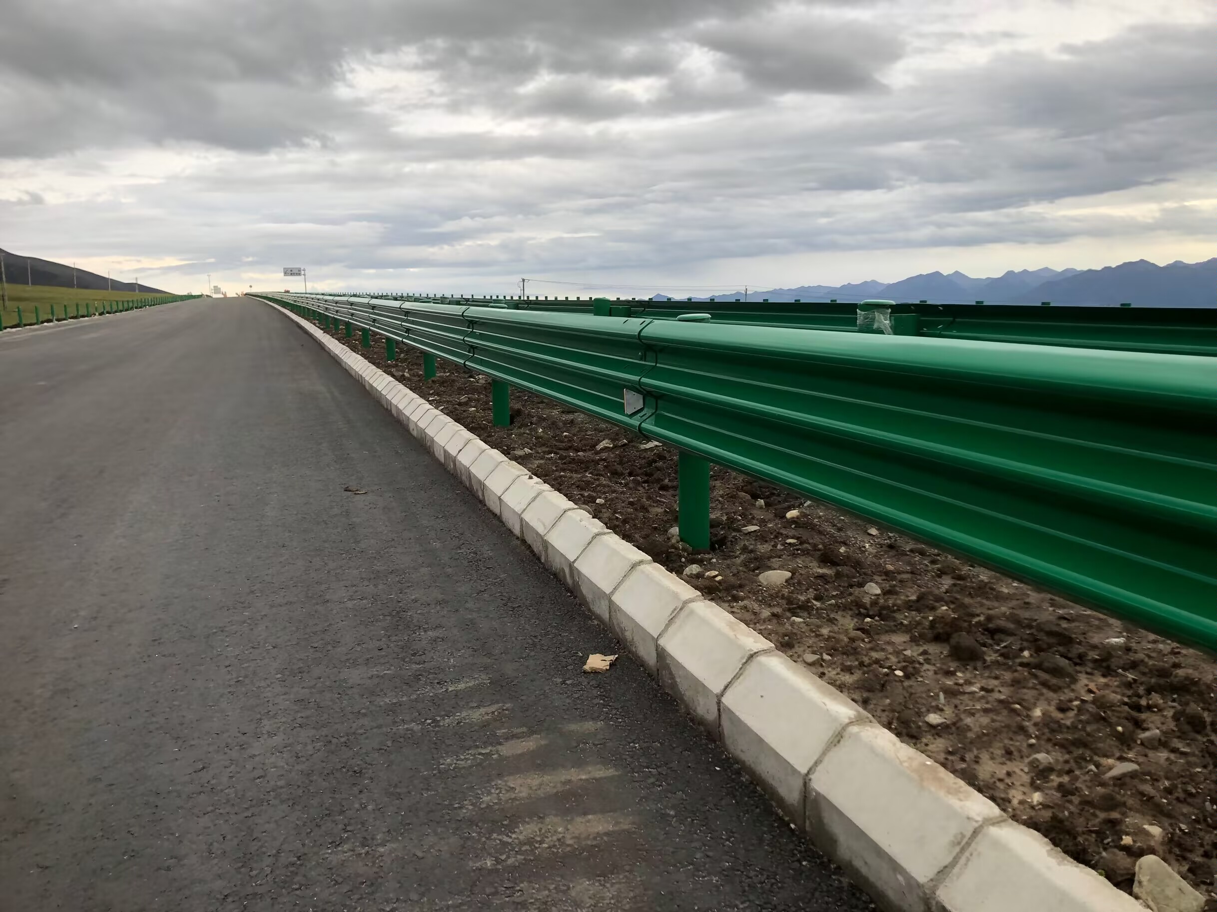 鹿城区乡村公路波形护栏三波波形护栏 - 推荐